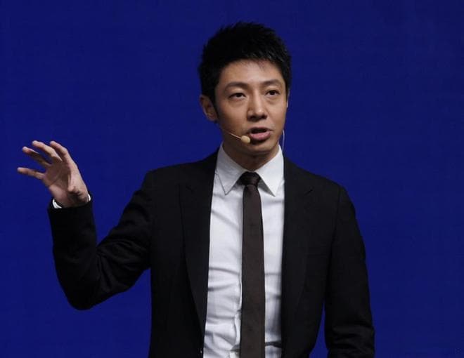 00后哈乐成为央视最年轻的主持人，本人长相帅气，毕业院校不一般