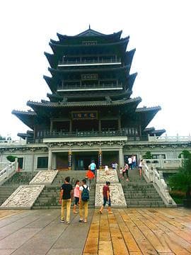 超然楼：济南大明湖畔的历史文化地标 🏯