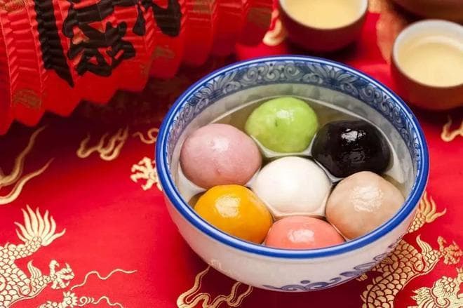煮元宵：最忌沸水下锅全程大火煮到底，记住这3点，不破皮不粘锅
