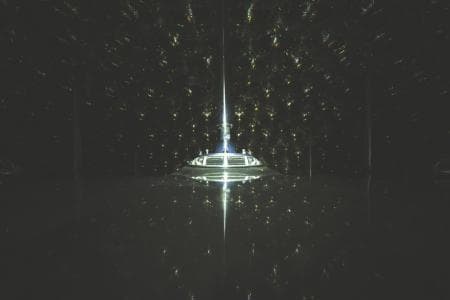 在700米地下与"宇宙幽灵"约会