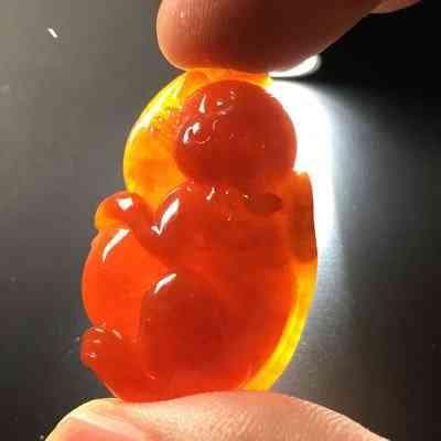 门口挂玉的文化内涵：寓意、起源与风水讲究