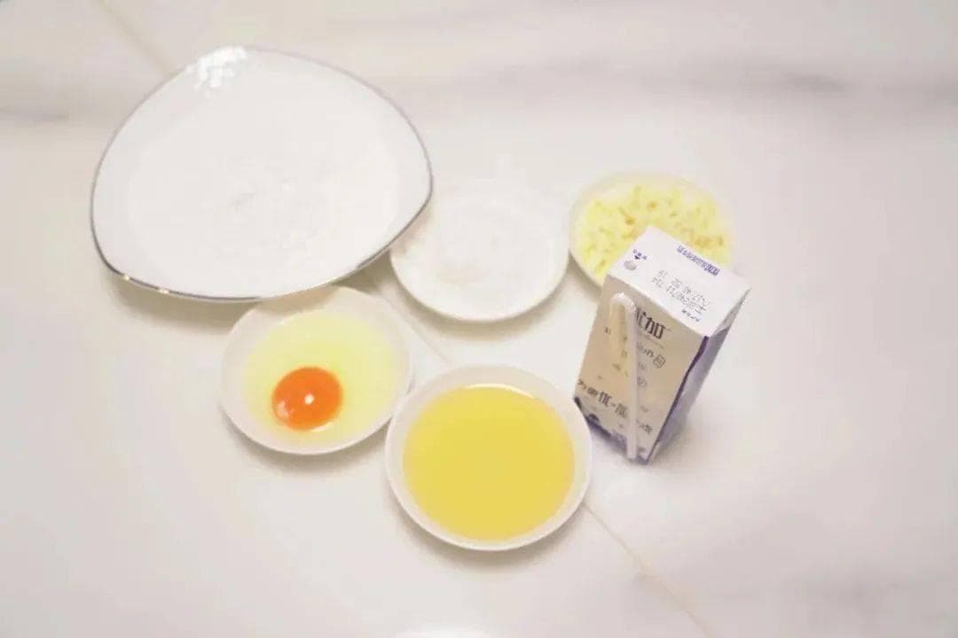 一口下去甜蜜拉丝！这道爆浆红薯芝士年糕，看得是口水直流！