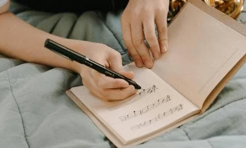 康复专升本考试科目及录取分数线是多少？该如何备考？