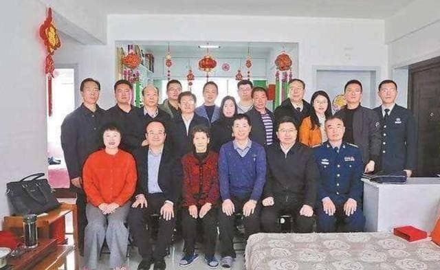 “卫国戍边英雄团长”祁发宝：一家三兄弟两代军人的家国情怀