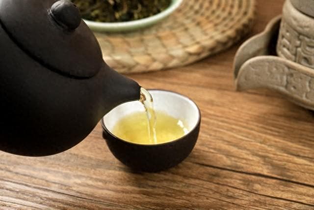 桑叶泡茶效果虽好，这几类人千万不要“随便喝”，早了解不吃亏！