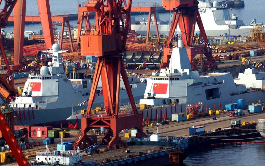 海军的谜之操作：放着万吨大驱055不造，为何让052D频繁下饺子？