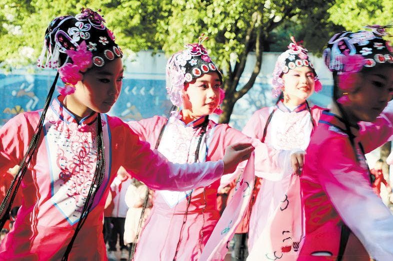 蛇年开学不一般，非遗热潮燃校园