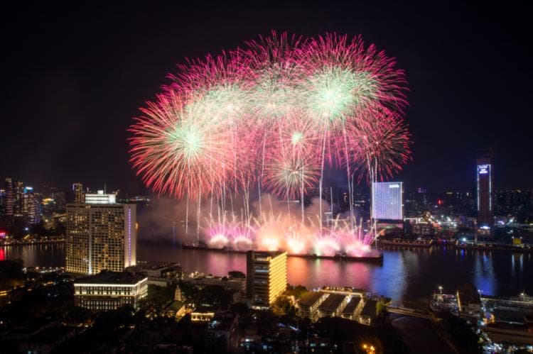 2025年广州春节活动全攻略：烟花汇演、花市巡游、景区活动一网打尽