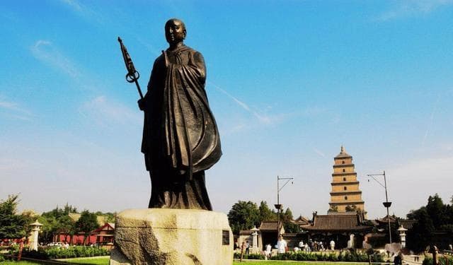 历史上唐僧独自西天取经，是如何演化成《西游记》中四人组的？