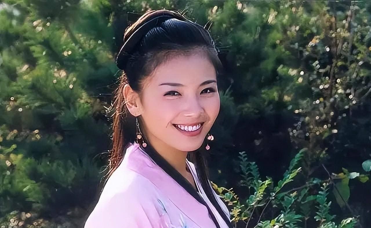 从都市精英到基层干部：刘涛在《县委大院》中的角色塑造之惑