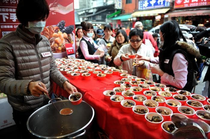 台湾写真：围炉年菜——舌尖上的美味与乡情