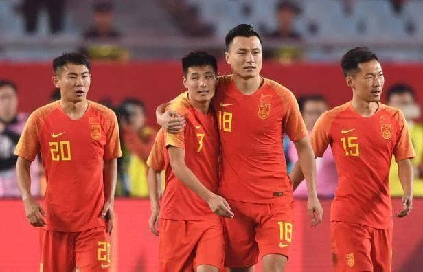 国足3月世预赛最强首发：仅两位归化球员，塞尔吉尼奥在列
