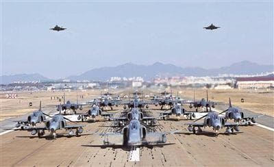 空中“幽灵”F-4“鬼怪”战斗机即将谢幕
