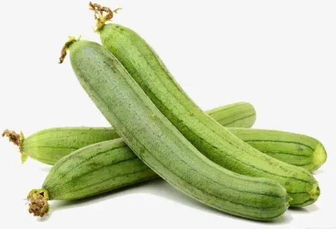 夏季常见食材丝瓜：营养价值、功效与食用方法全解析