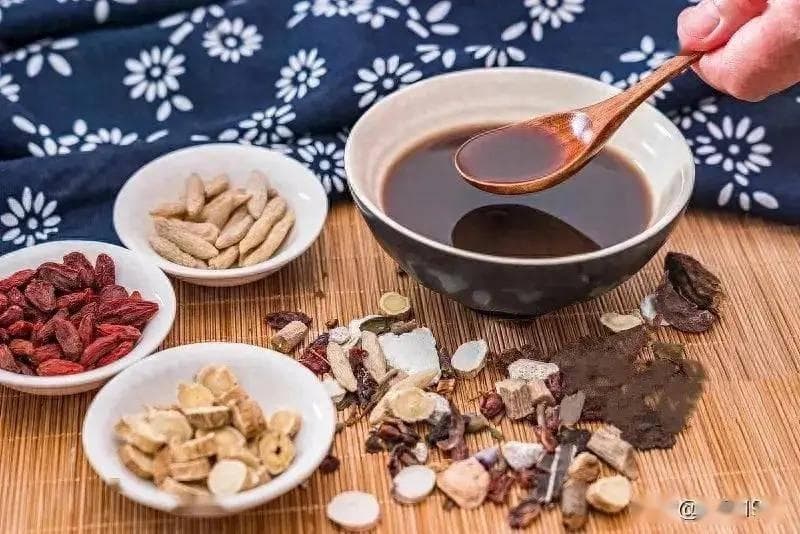 古方今用：葛根芩连汤——治疗湿热痢疾的经典名方