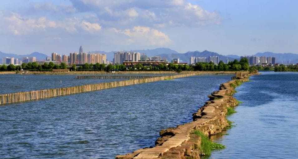 绍兴犭央犭茶湖村：从“野生景点”到文旅新地标