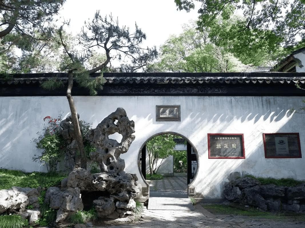什么季节去苏杭玩比较好？苏州杭州旅游必去的十大景点推荐