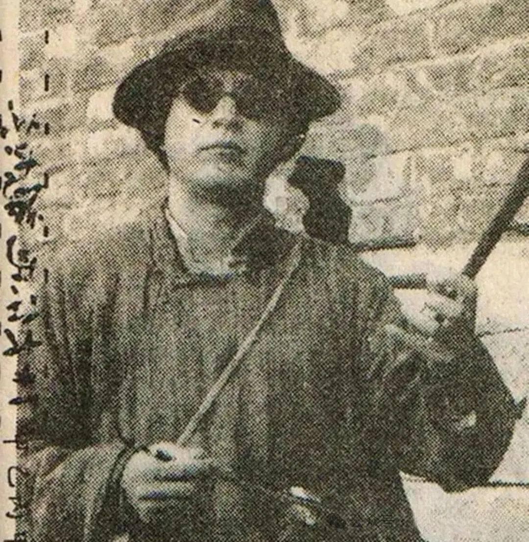 名曲《二泉映月》的演奏技巧并不复杂，难在对作品的理解和表现上