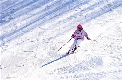以“供给抢跑”谋求“消费抢先”——内蒙古冰雪旅游旺季提前