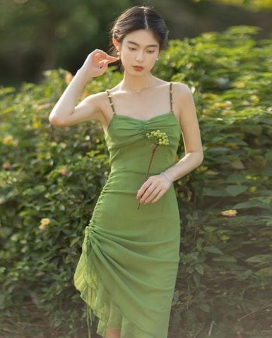 穿上绿色衣物，显白还是显黑？色彩学和肤色特征的微妙关系