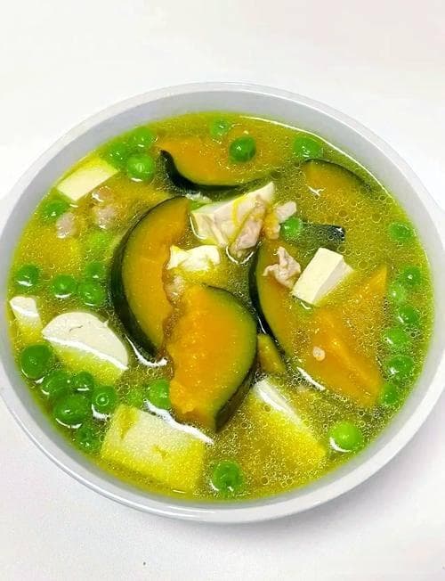 八道家常菜，适合周末招待客人，简单易做又好吃，一端上桌就光盘