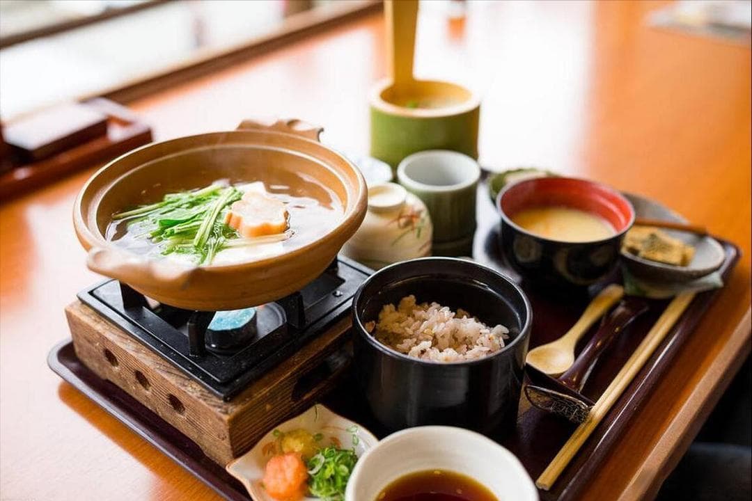 日本国宴十大经典菜品：从和牛到清酒，品味日本料理的艺术之美