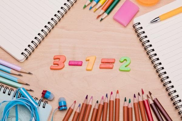 英语八大时态详解：定义、结构、用法与转换