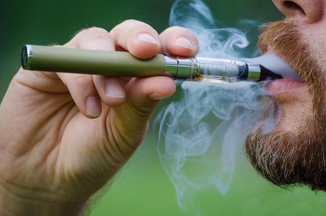 戒烟会导致肥胖和咳嗽，60岁之后还有必要戒烟吗？看看医生怎么说