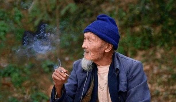 猫头鹰笑、鸟屎落身：揭秘中国农村三大传统禁忌