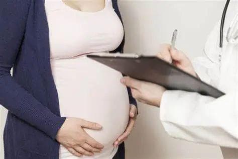 孕晚期见红、破水怎么办？一胎二胎区别大，这种情况要去医院！