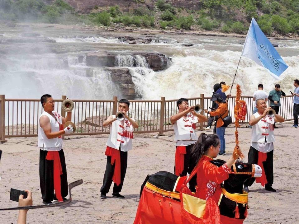 沿着黄河一号旅游公路看山西