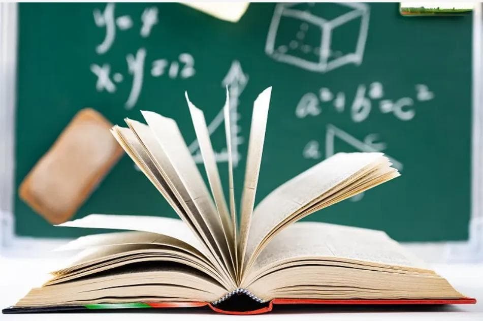 家长投诉学校让学生“7点20到校，晚9点40放学”引争议，教育局：正在调查