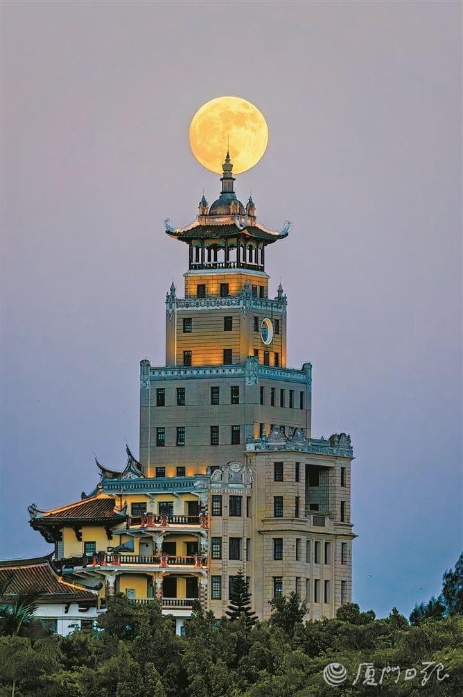 赏绝美海上月升，玩特色博饼游戏！市民游客共享“厦门味”的中秋节