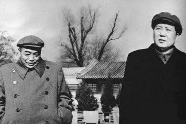抗美援朝，毛主席为何不给彭德怀配政委？有三大原因很关键