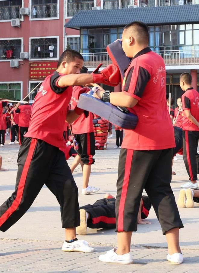 嵩山少林武术学校：河南武校口碑的璀璨明珠，引领武术教育新风尚