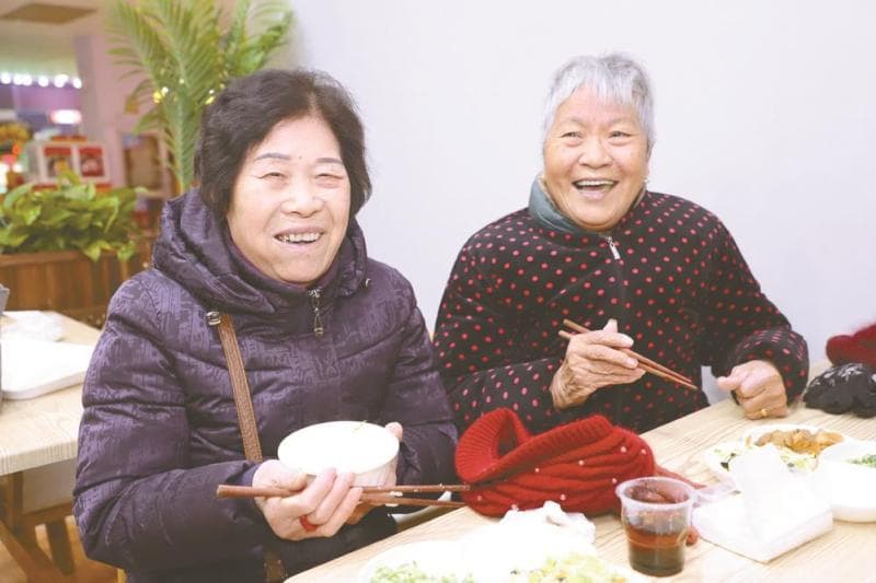 江苏盐城：“跨界”融合 助力长者食堂幸福“升级”