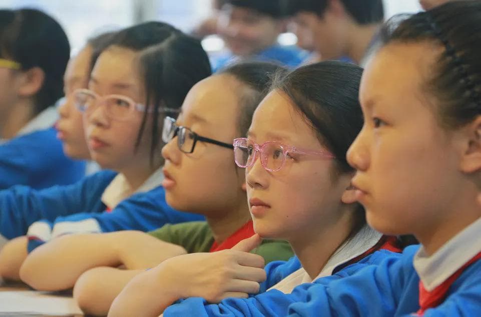 高中强制推行双休：是国家打响“反智式内耗”第一枪，请相信国家