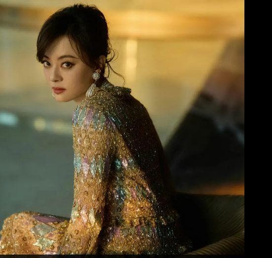 从“微商女王”到时尚女王，孙俪用细节打造完美造型
