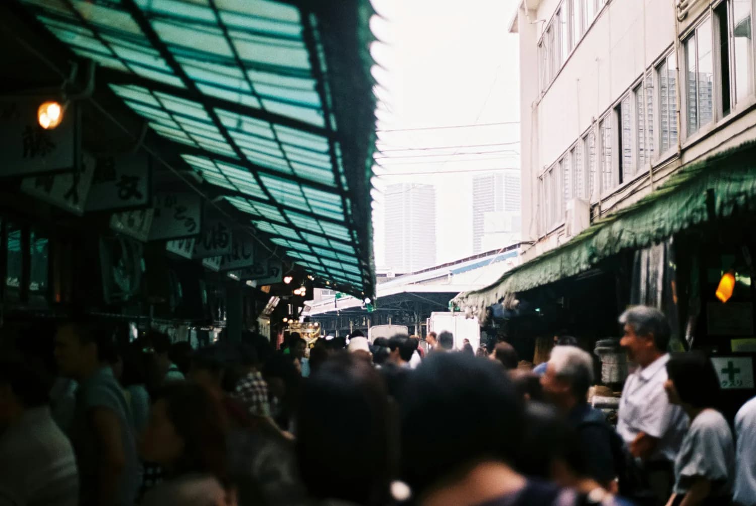 厦门八市海鲜市场：百年老市场里的美食天堂