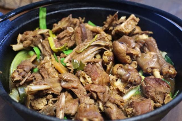 广式铁锅炖大鹅(鹅乸煲)做法 步骤 图解