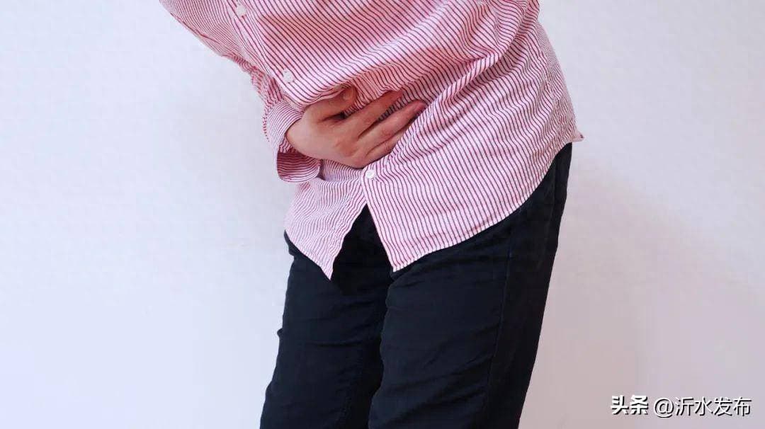 大便总是黏腻、不成形？或是这3种原因导致，应及时调理或就医