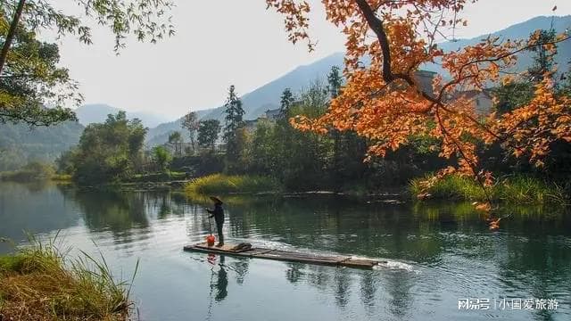 秋天的贺州市铁山湖，特别适合家庭聚会