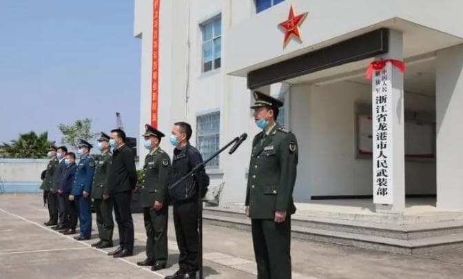 县级人武部虽然是现役单位，但是现役军人很少