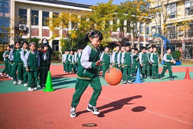 告别“鸡娃”，拥抱“育娃”新时代