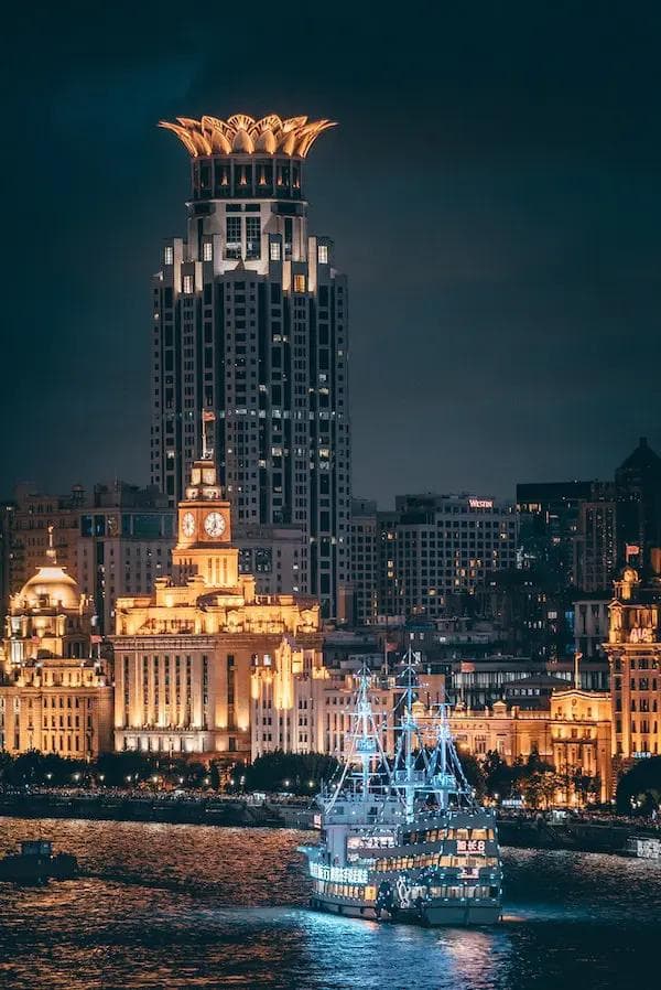 上海外滩旅游指南：看什么、做什么和知道什么