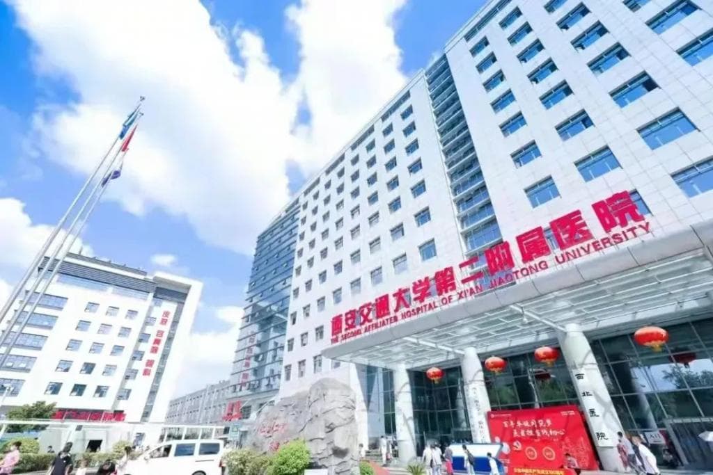 声音嘶哑持续2周以上无缓解或持续加重，请及时就医！