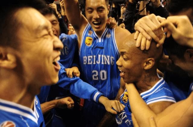 哈雷尔去哪儿？CBA 新疆队与浙江队之争，背后的规则漩涡你看懂了吗