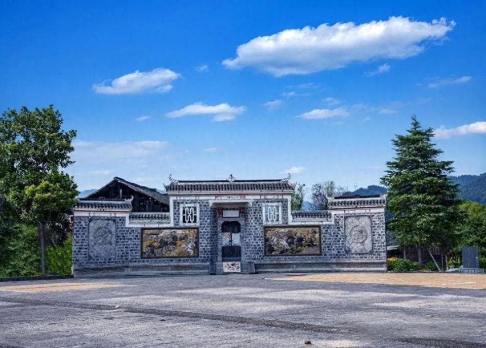 走进黔东南锦屏隆里古城，品味六百年沧桑，古堡新韵！