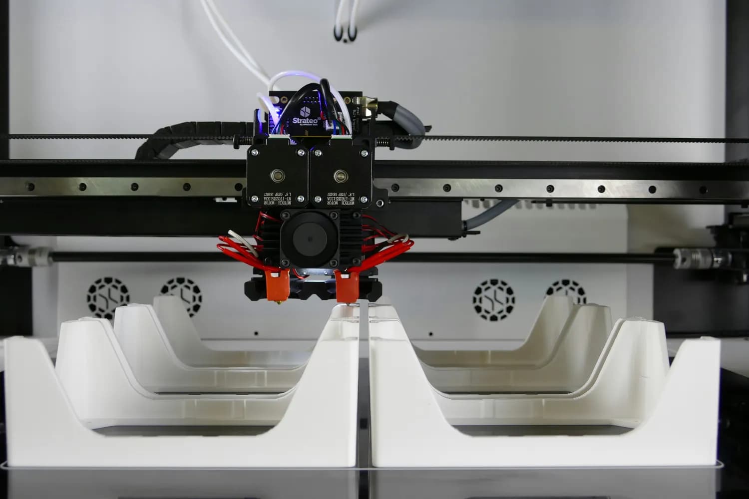 AI赋能3D打印：从参数优化到智能监控的革命性突破