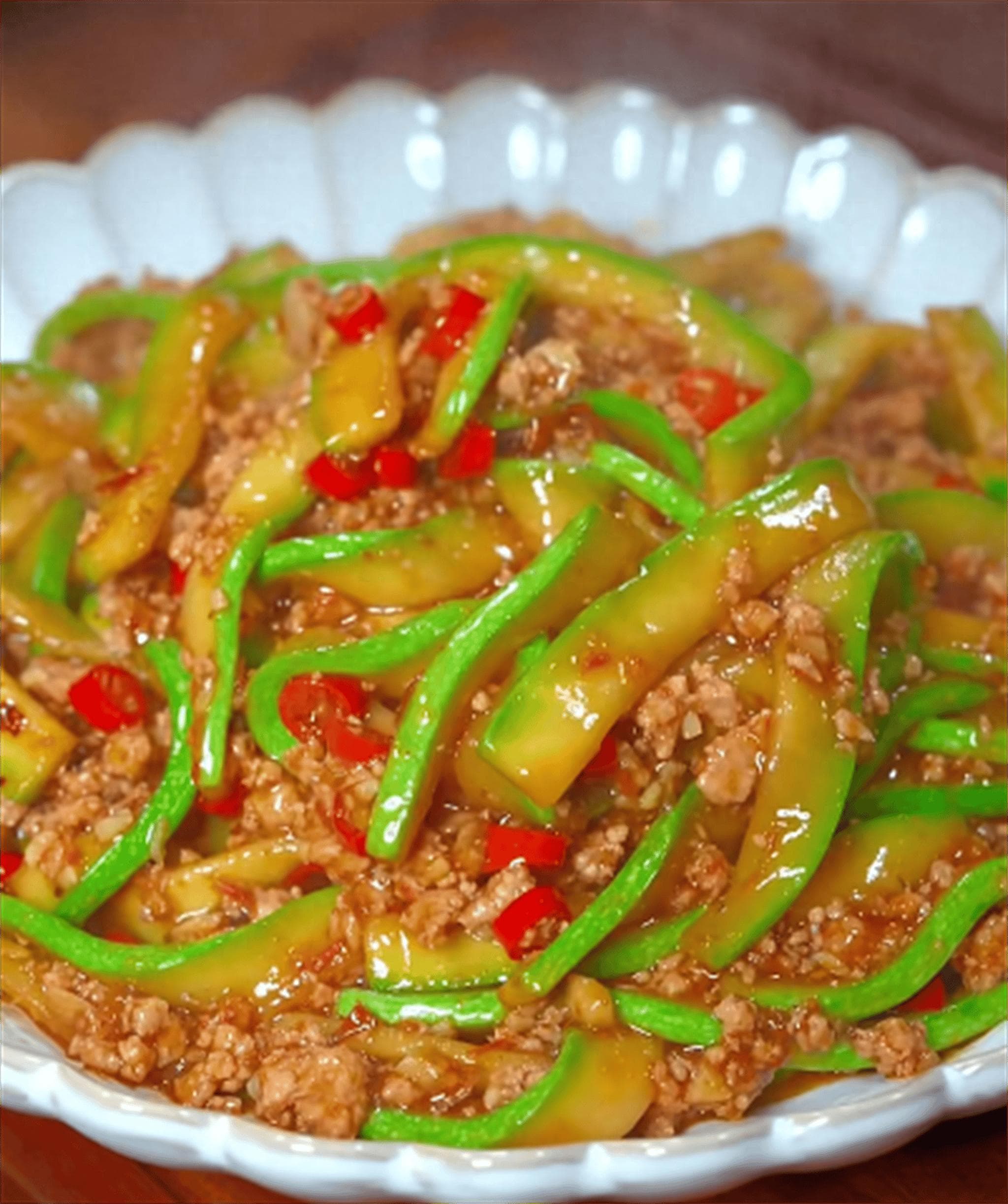 西葫芦炒肉末，家常美味轻松做